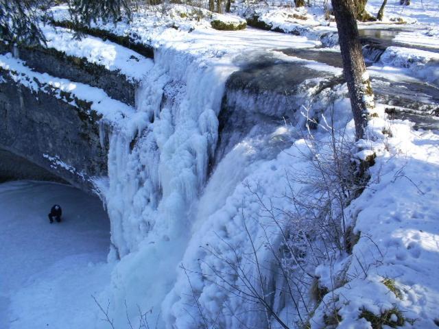 Le Jura En Toutes Saisons Piscine, Spa, Location Vtt, Balades 2Cv, Climatisation Bonlieu Εξωτερικό φωτογραφία